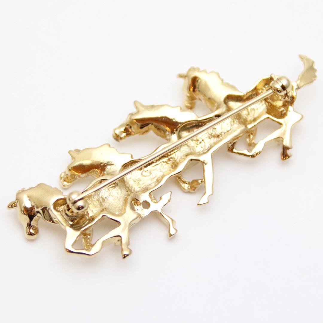 ヴィンテージ ホースハード メタルブローチの画像