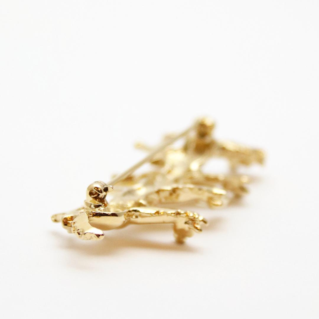 ヴィンテージ ホースハード メタルブローチの画像