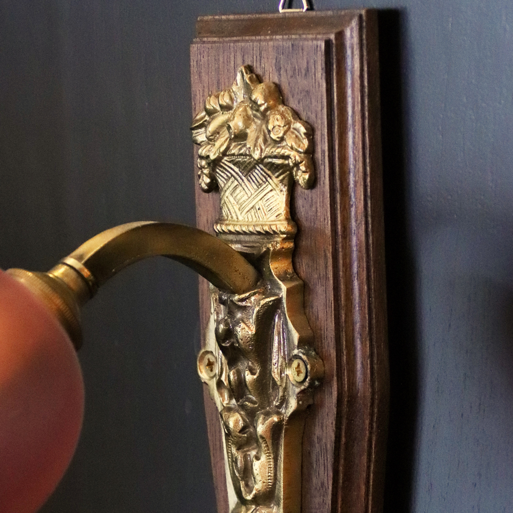 フランス サテンガラスシェード ブロンズ ウォールランプの画像