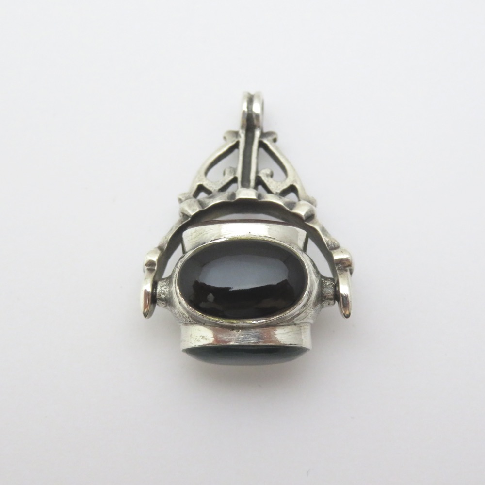 ヴィンテージ 回転式 スターリングシルバー フォブの画像