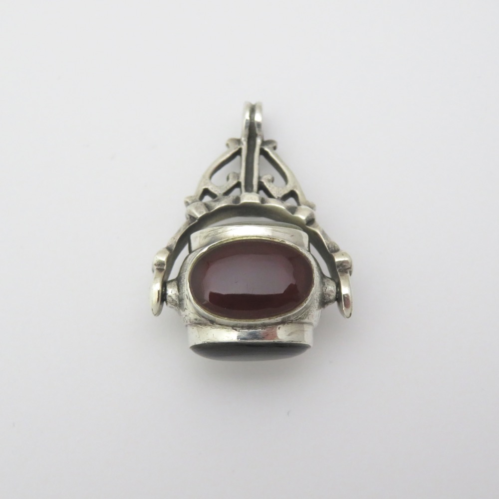 ヴィンテージ 回転式 スターリングシルバー フォブの画像