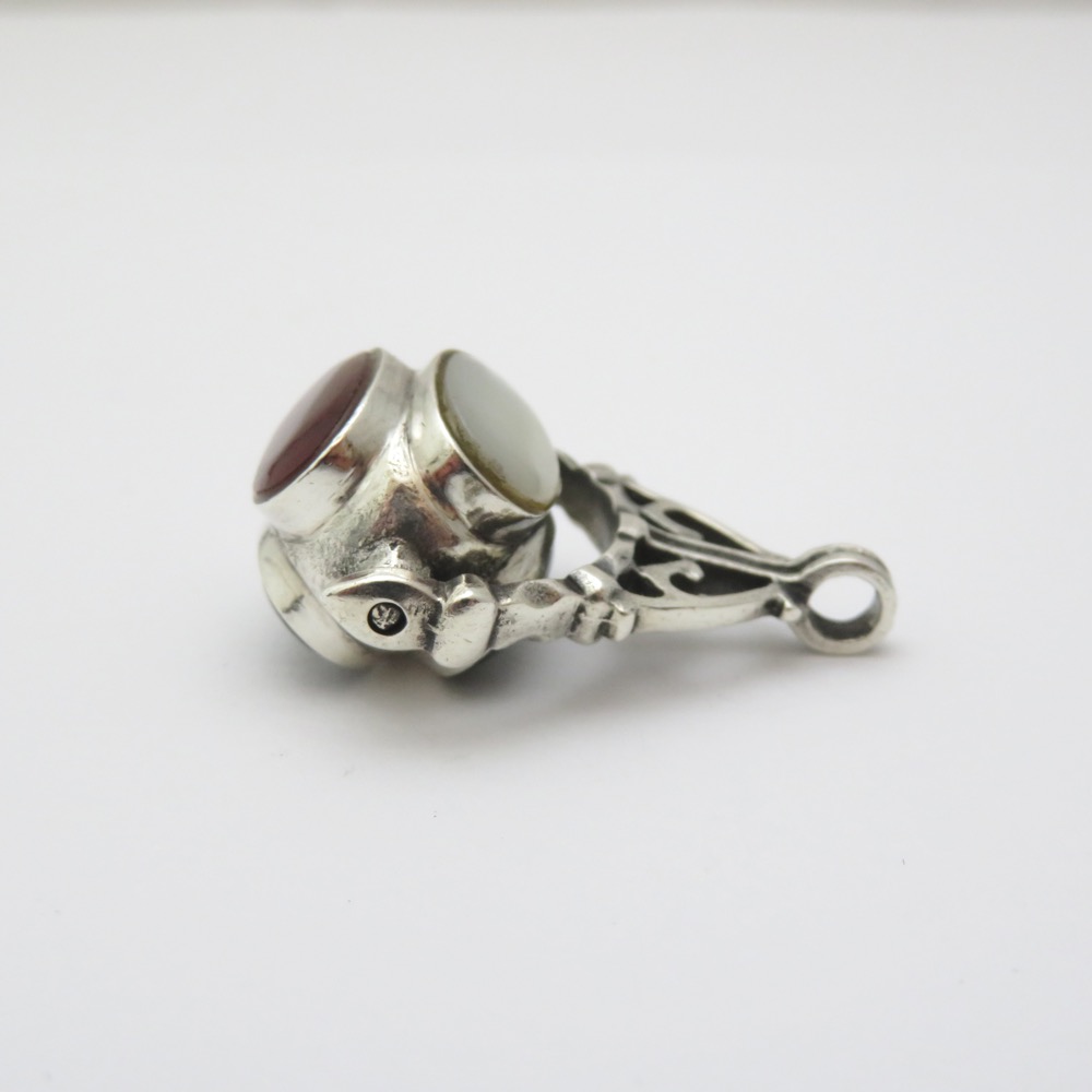 ヴィンテージ 回転式 スターリングシルバー フォブの画像