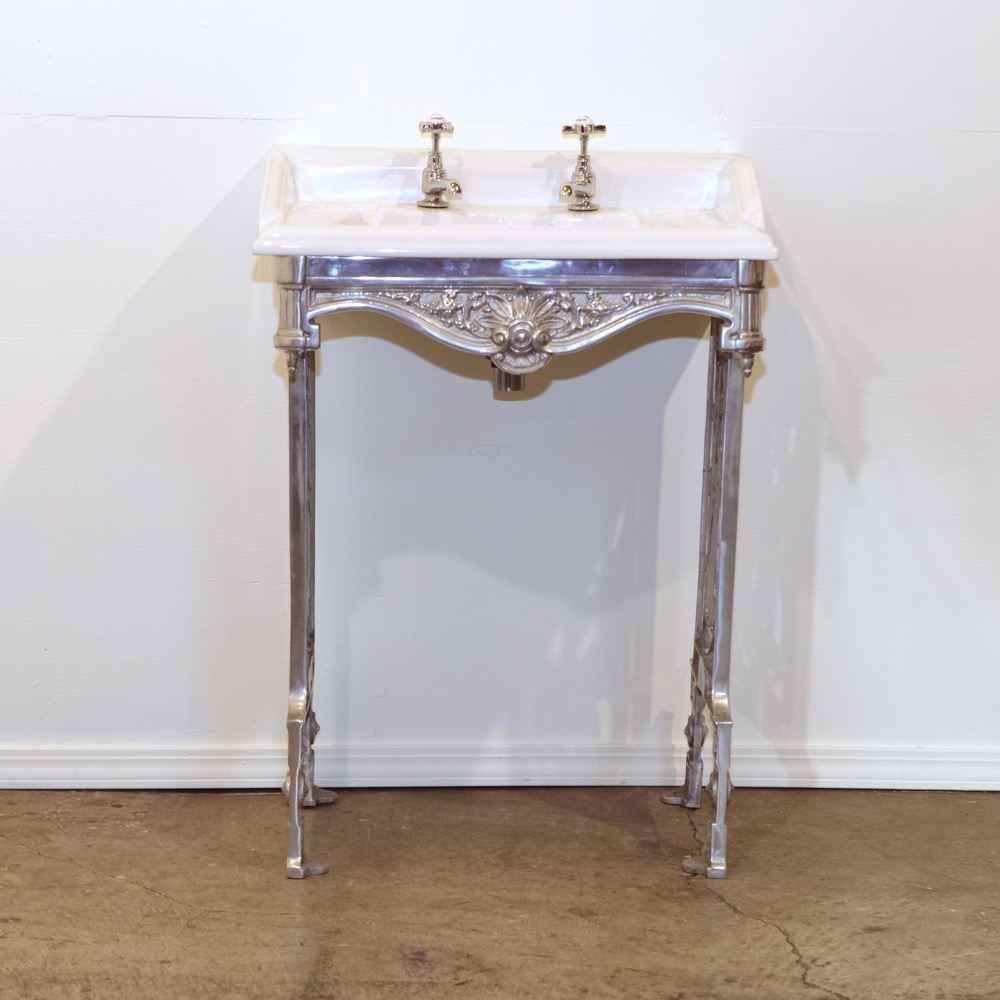 アンティークスタイル ウォッシュスタンド 洗面台の画像