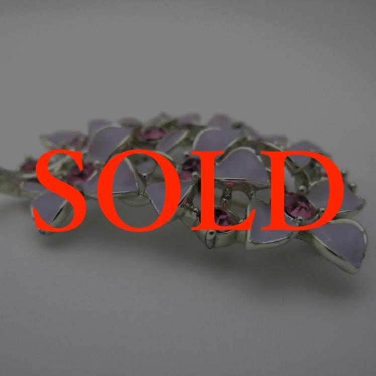 SARAH COVENTRY エナメルフラワーブローチの画像