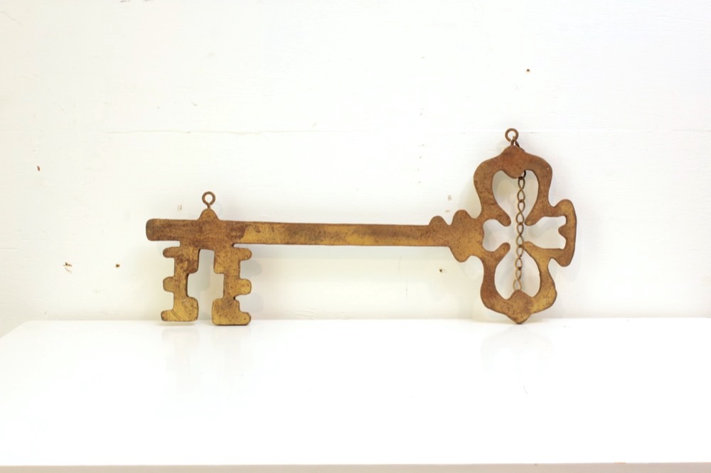 ヴィンテージ アイアンサイン 鍵の画像