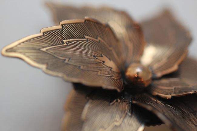 ヴィンテージ コパー フラワーブローチの画像