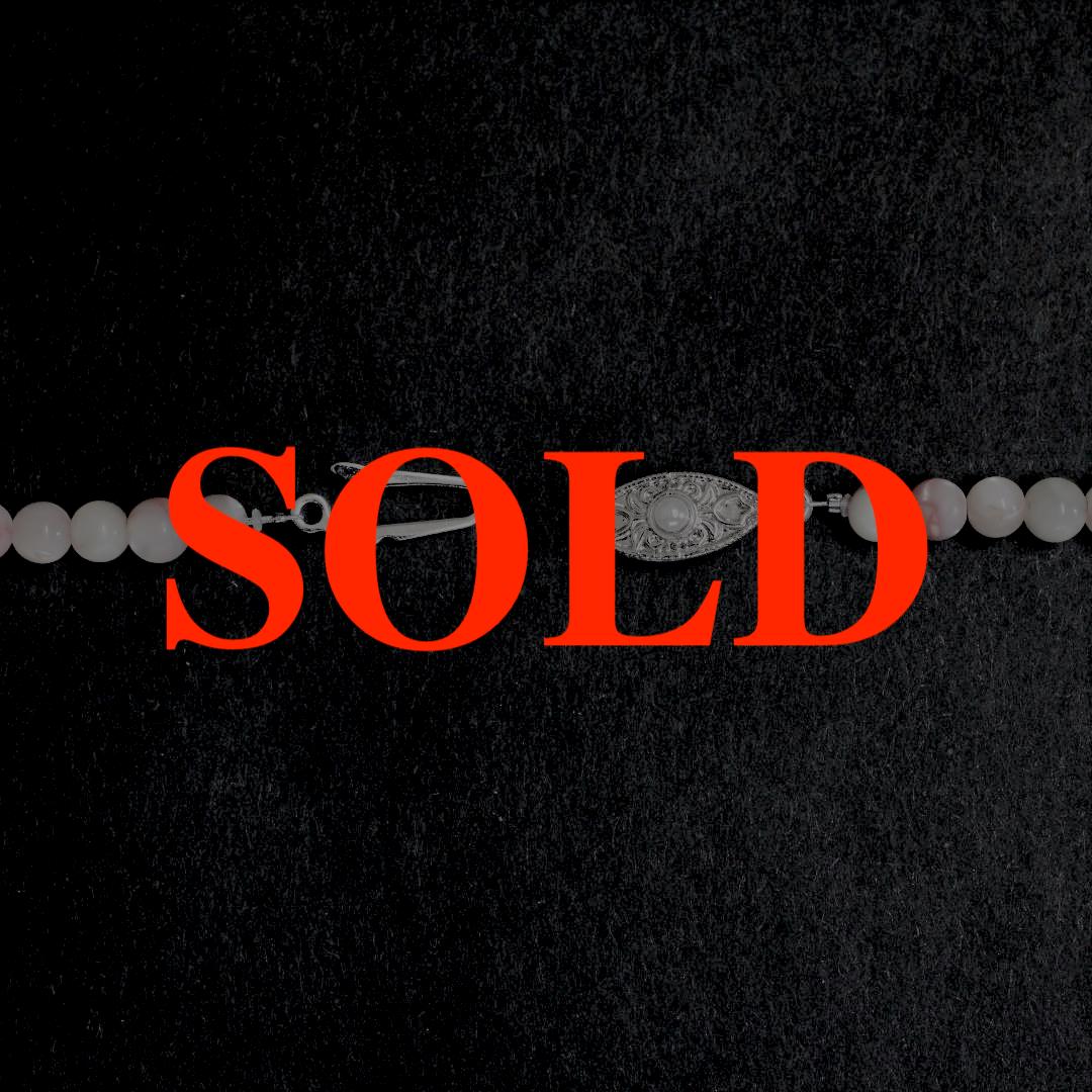 ヴィンテージ シェルビーズ ネックレスの画像