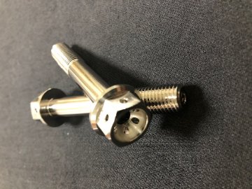 【Ｔ－ＦＣＡ－３】　ＫＯＯＤ　ＴＲＩＵＭＰＨ　ブレーキキャリパーボルト　フロント用の画像