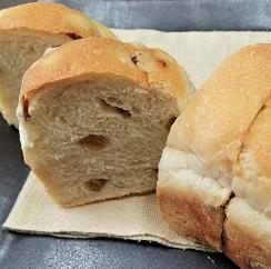 グリーンレーズン食パン（ハーフサイズ）の画像