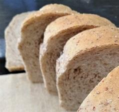 ライ麦食パン（ハーフサイズ）の画像