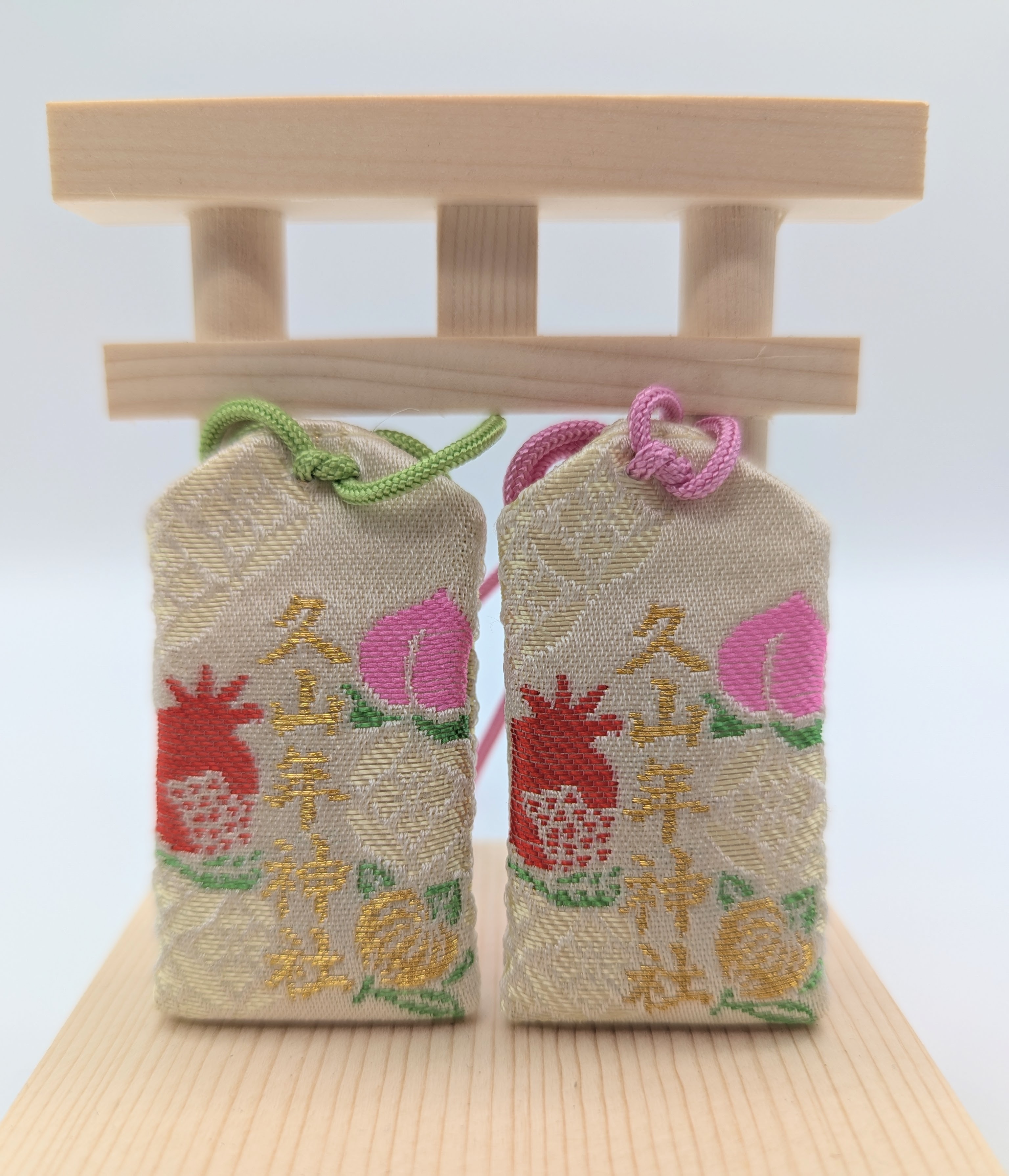 夫婦子寶守（箱入り一対）の画像