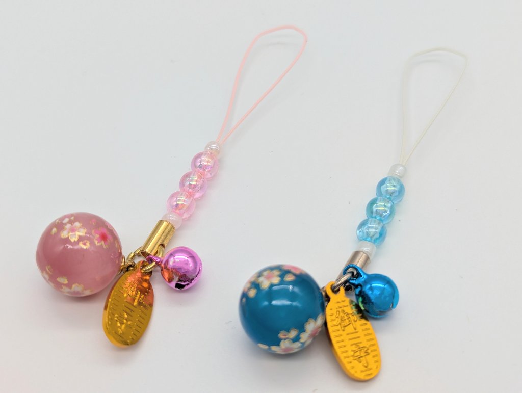 桜玉根付守（ピンク・青）の画像