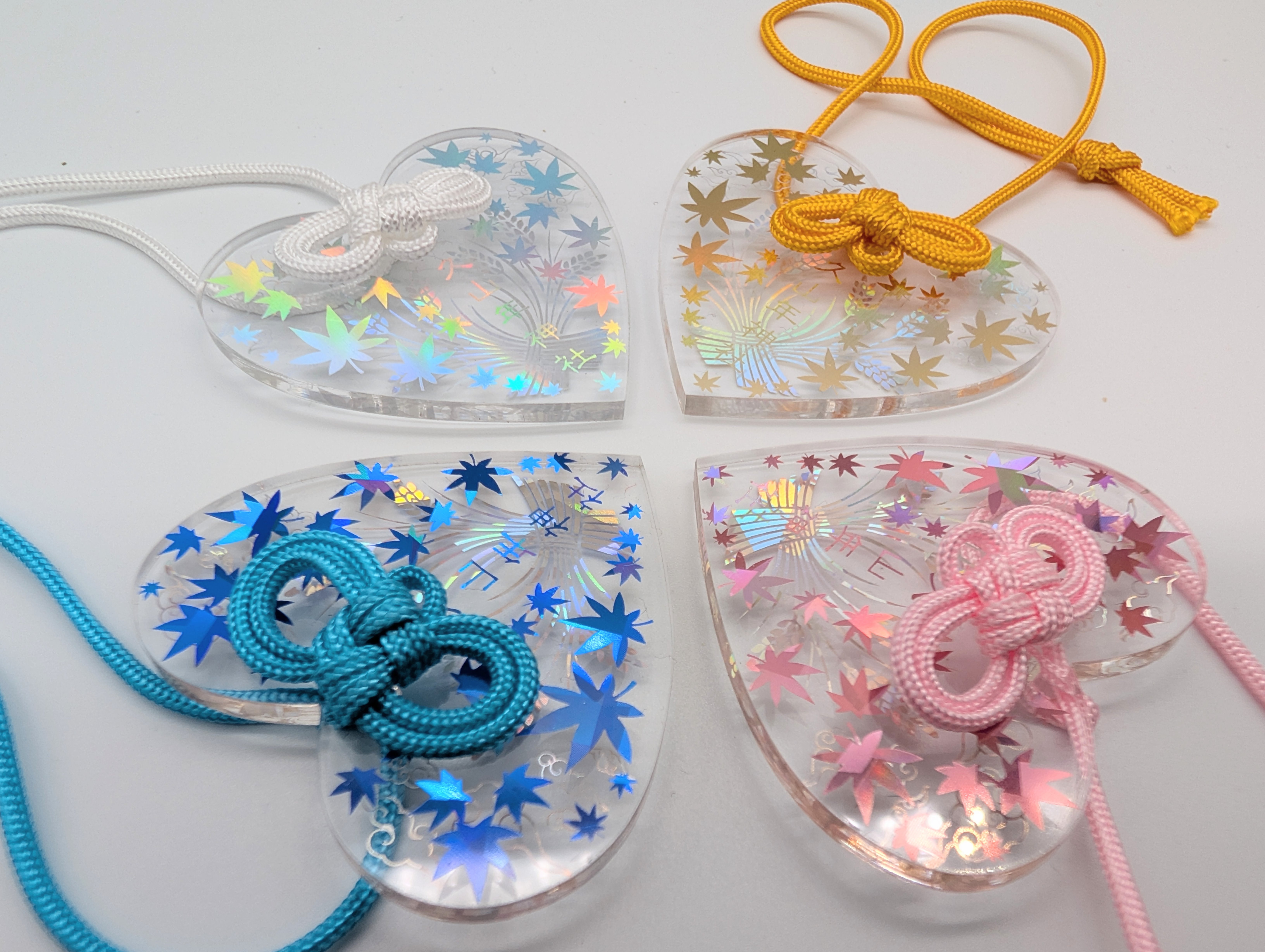 煌（きらめき）守（4色）の画像