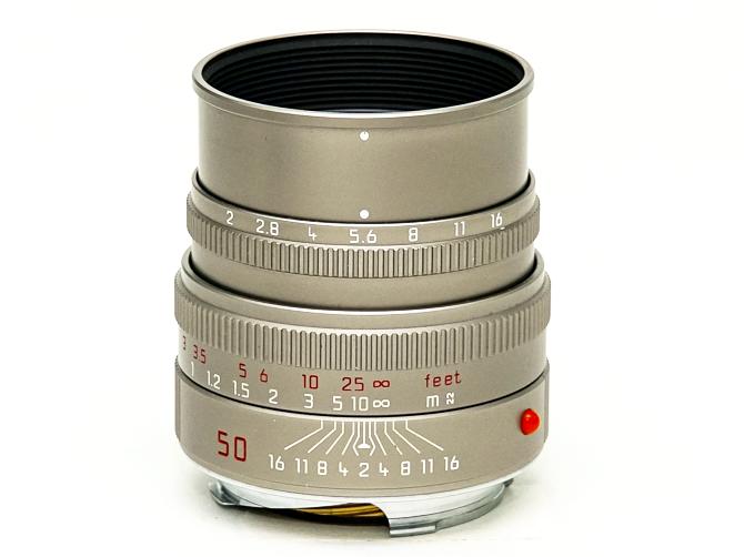50/2 Summicron−M チタン L#3915126 (made in Germany) ライカＭ用   純正前後キャップ付 フード内蔵　 距離計連動　新品同様の画像