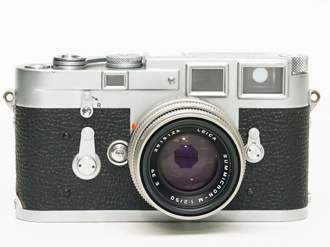 50/2 Summicron−M チタン L#3915126 (made in Germany) ライカＭ用   純正前後キャップ付 フード内蔵　 距離計連動　新品同様の画像