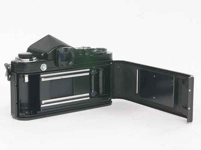 Nikon F2 black (Eye level finder付) 50/1.4 Nikkor  メタルフード,UVフィルター付 B#7520708　L#2908223 90%画像