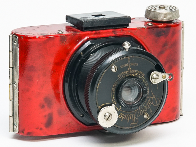 手のひらサイズのベストカメラ Rareモノ Ruberg "Futuro" Cameras ベスト Germany 　 Rodenstock-Periskop 　REDの画像