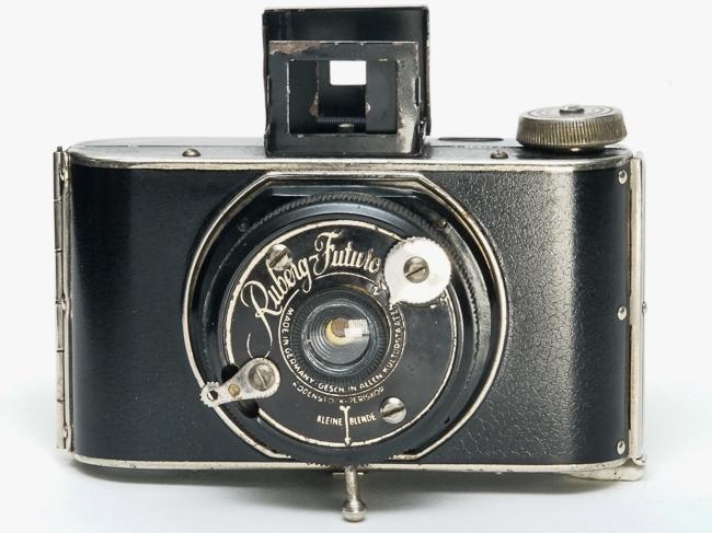 手のひらサイズのベストカメラ Rareモノ Ruberg "Futuro" Cameras ベスト Germany 　 Rodenstock-Periskop 　Blackの画像