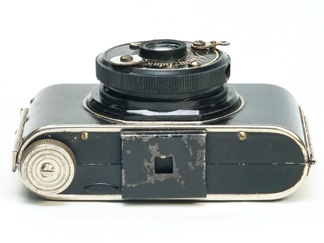手のひらサイズのベストカメラ Rareモノ Ruberg "Futuro" Cameras ベスト Germany 　 Rodenstock-Periskop 　Black画像