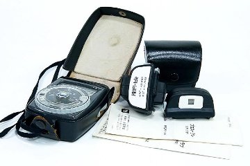 Lunasix 3 セット販売 Gossen Germany Teleアタッチメント15度, 7.5度, ケース付,取説付 Labアタッチメント 取説付 中古品の画像