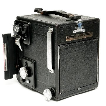 Graflex .Super D　2×3in 6×9 cmの一眼レフカメラ 162/4.5コダック(アナスチグマット) フォーカルシャッター付 縦横レボルビング式画像