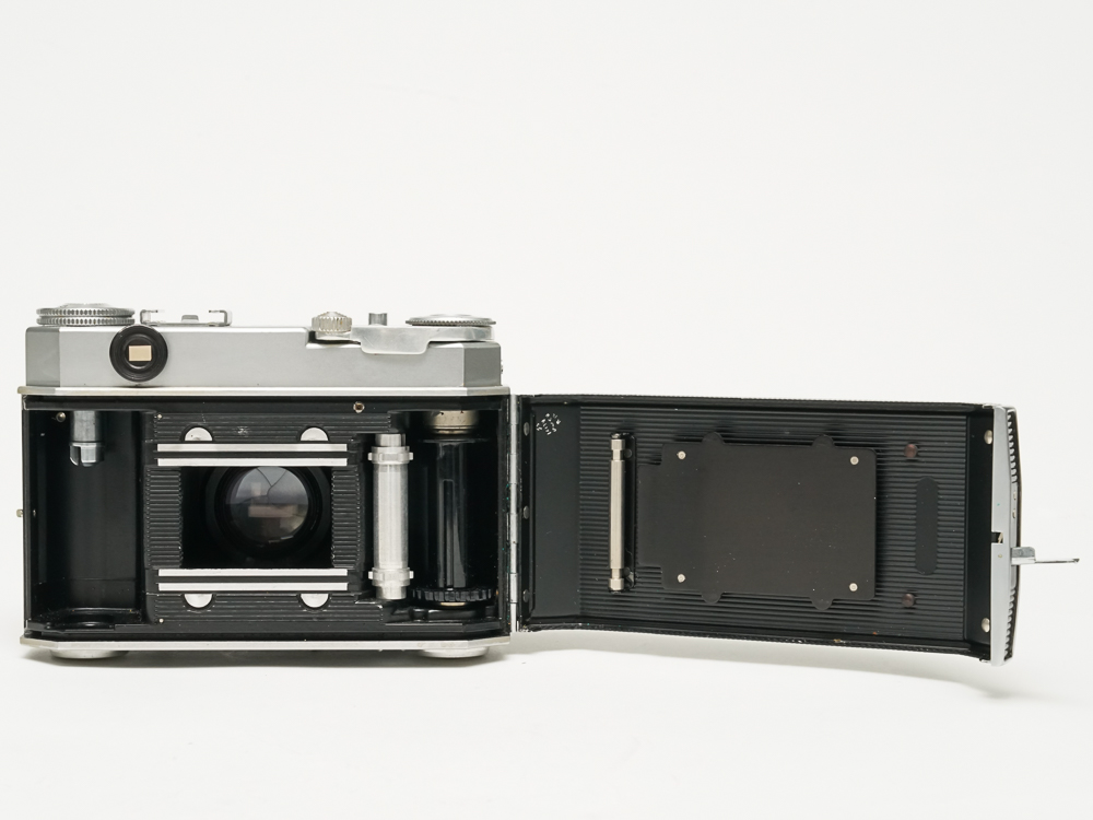 女の子向けプレゼント集結 Leica Kodak 1型 Retina 革ケース付き - カメラ