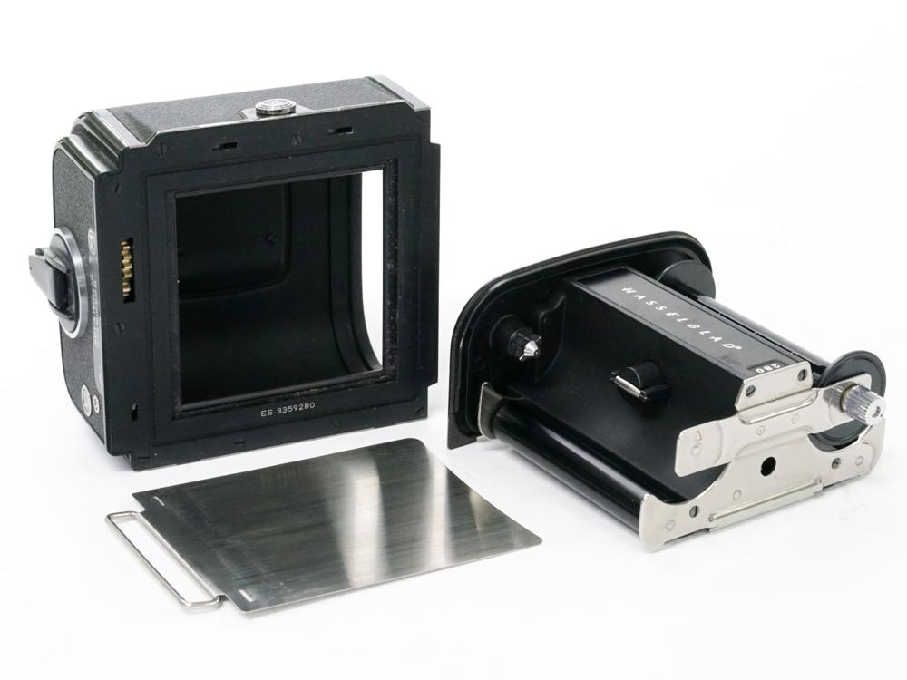  Hasselblad 500C/M black  80/2.8 Planar T* (CFレンズ) A-12マガジン スタンダード焦点板 ネックストラップ付 日本語使用説明書付画像