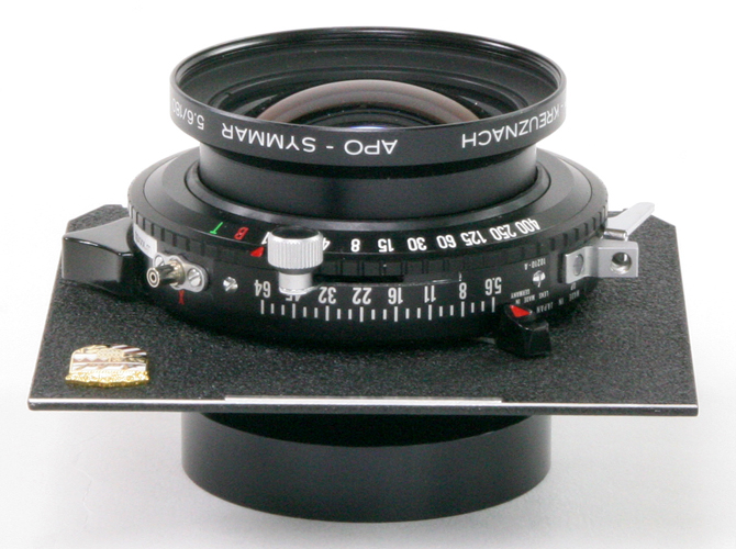 180/5.6 APO - Symmar MC (Schneider) コパル＃1シャッター付　　35mm 判に換算では約 50mm です､の画像