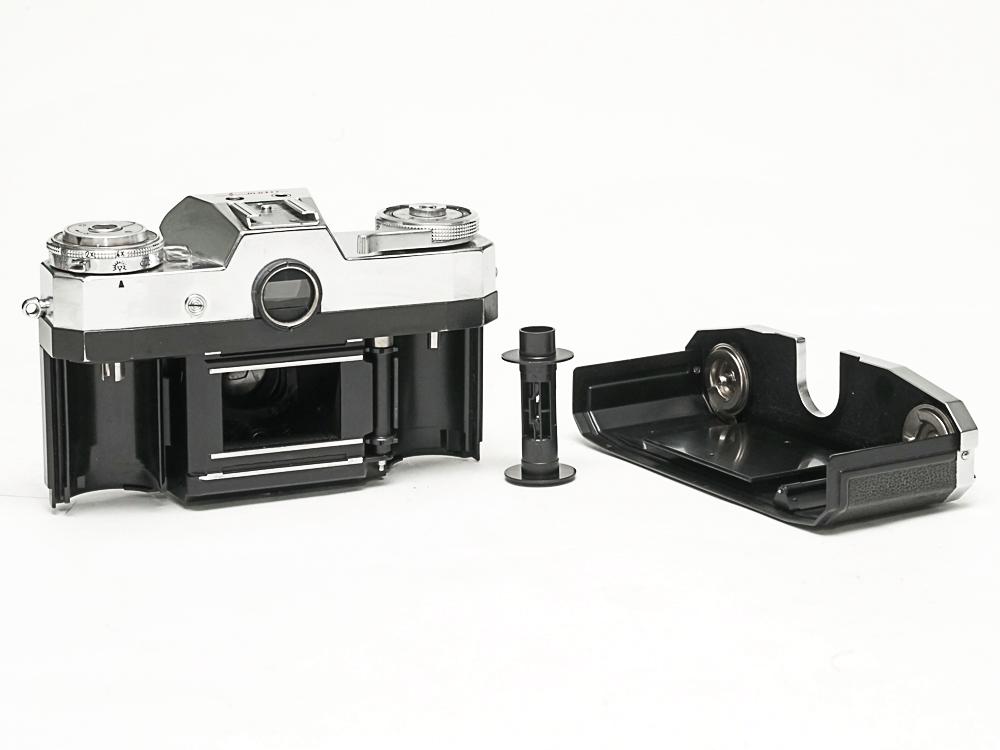 Contaflex 50mm F2.8 Tessar  Synchro-Compur M.X.V.レンズシャッター　　　　　　　　　　　　　　　　　セレンメーター内蔵(作動良好)画像