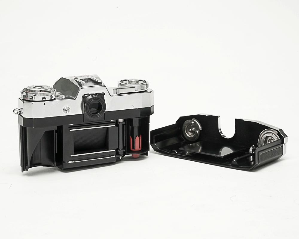 Contaflex S スーパーBC 50mm F2.8 Tessar  Synchro-Compur M.X.V.レンズシャッター　　Cds TTLメー内蔵(作動不良)の画像