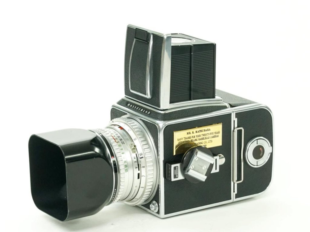ハッセルブラッド フラッシュシュー (アジャスタブルフラッシュシュー)  カメラボデーの横に取り付けの画像