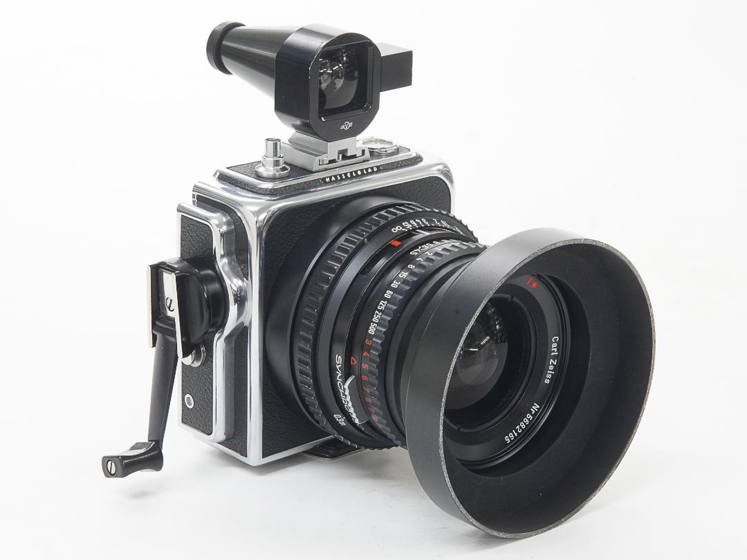 Hasselblad SWC 38/4.5 Biogon T ☆ (C-レンズ） ビューファインダー付き(メタル) ネックストラップ付 メタルレンズフード付 (フードキャップ付) の画像