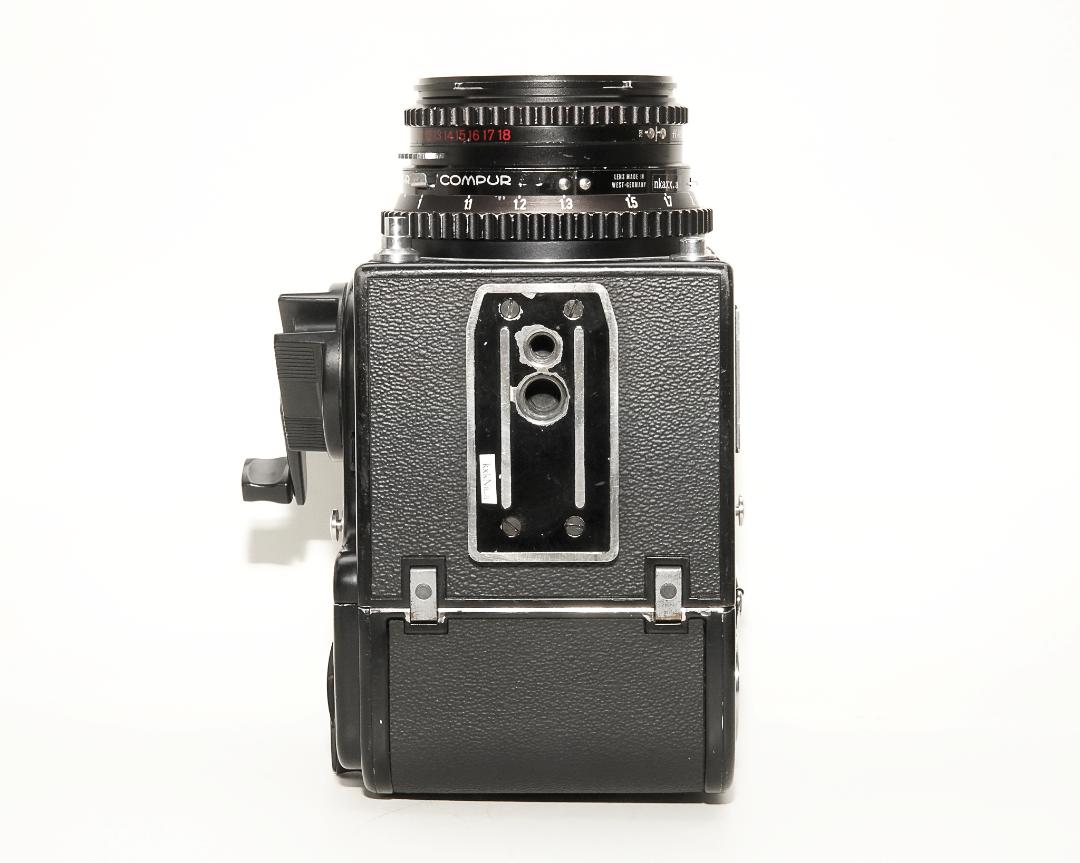 Hasselblad 500C/M 黒 ,  80/2.8 Planar T☆ (Cレンズ ) M-12マガジン スタンダード焦点板 ネックストラップ付 日本語使用説明書付(コピー)  N様 商談中の画像