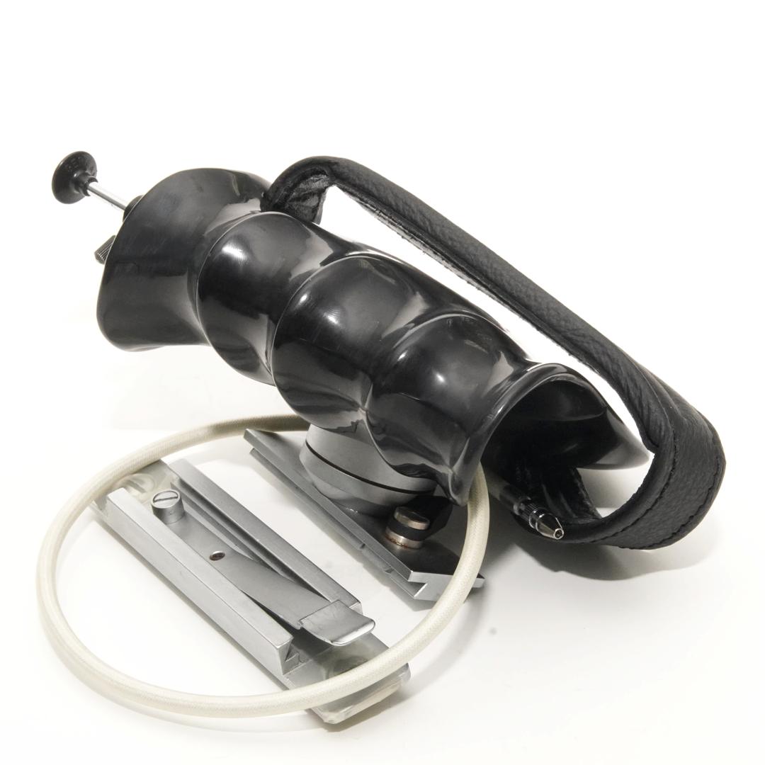 Linhof 純正 グリップ(白) 4×5in カメラー取付け金具付、Linhof43cm