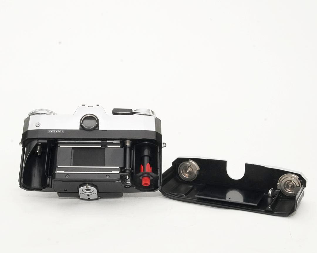 Contarex-super 後期型 Body (Zeiss-Ikon) 55mm F1.4 Planar 白