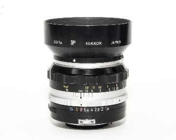 50mm f/1.4  NIKKOR - S Auto UVフィルター, 純正フード, 前後キャップ付 の画像