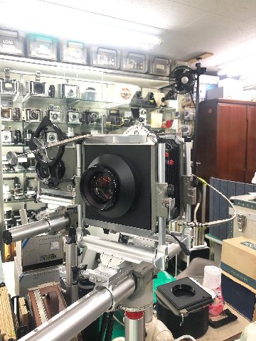 Sinar シャッター(機械的シャッター) シャッターの径75mmφ 60分の1～8秒.B  絞りコントロール付、専用金属レリーズ 、シンクロアダプタコード付の画像