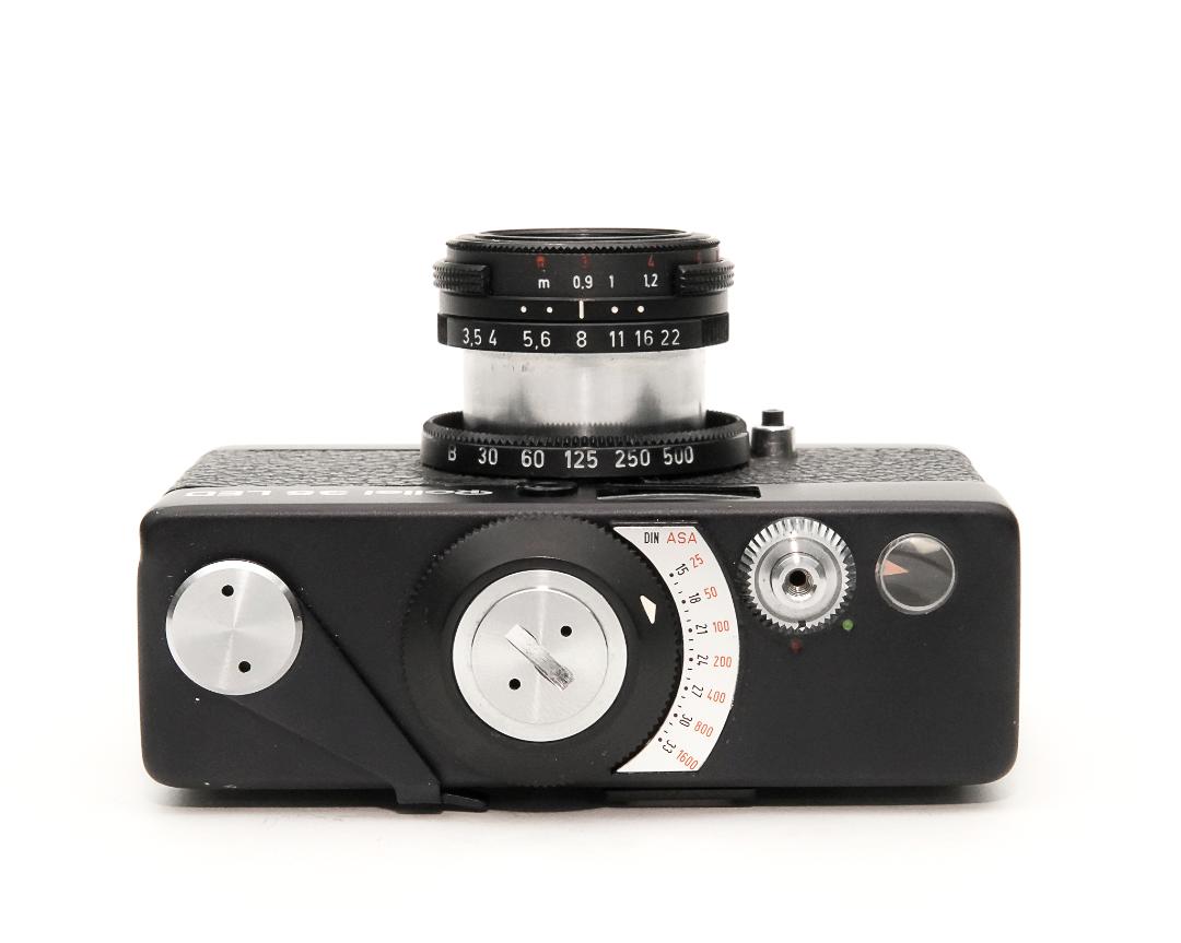 Rollei 35 LED (黒) Singapore製, 40/3.5 Triotar (沈銅式) の画像