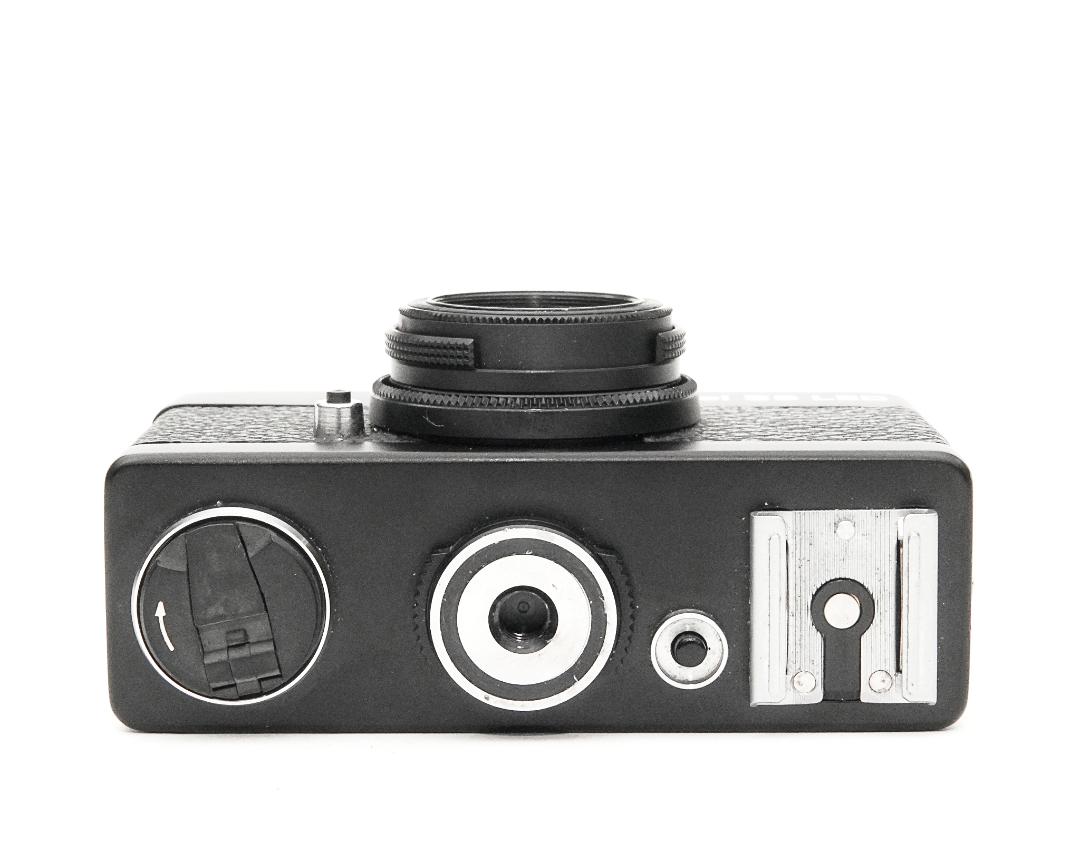 Rollei 35 LED (黒) Singapore製, 40/3.5 Triotar (沈銅式) の画像