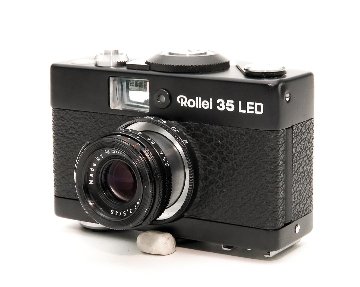 Rollei 35 LED (黒) Singapore製, 40/3.5 Triotar (沈銅式) の画像