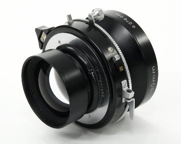 180/5.6 Sironar  Rodenstock Germany　対象型設計　355mm F16　35mm判に換算では約 50mm です､の画像