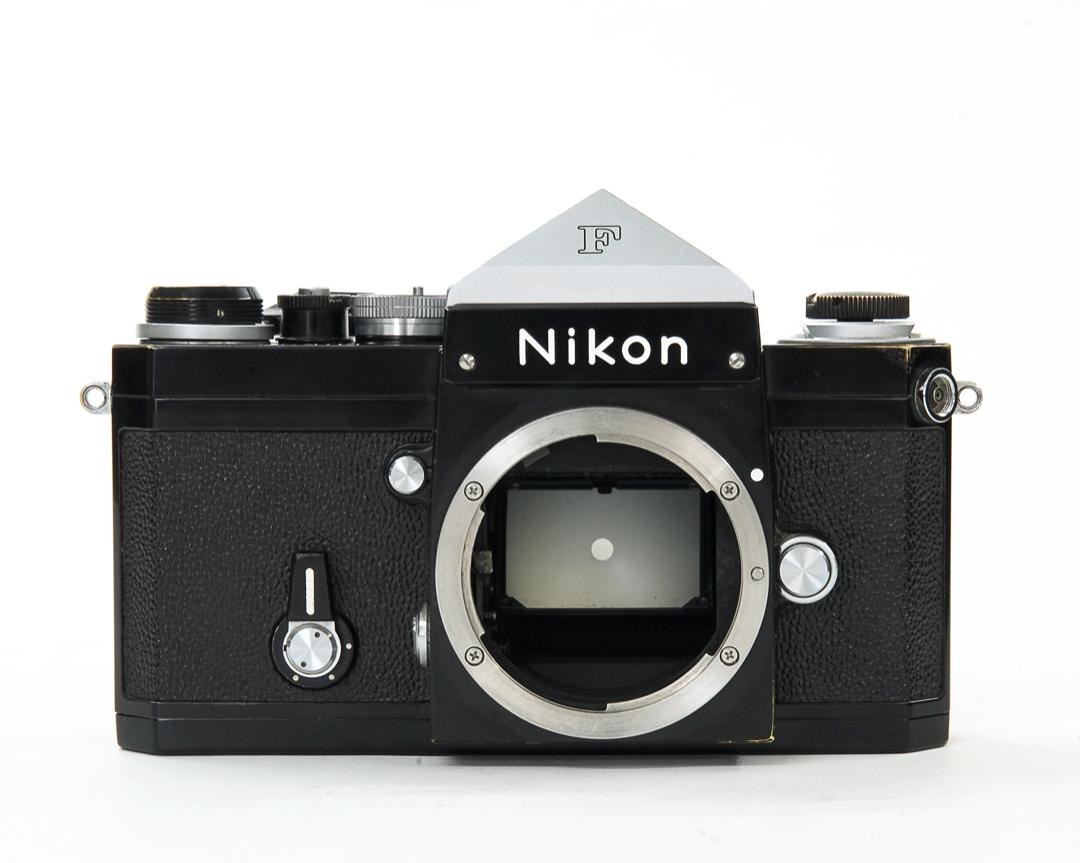 Nikon F アイレベルファインダー付 最終型の「ニューF」アポロ