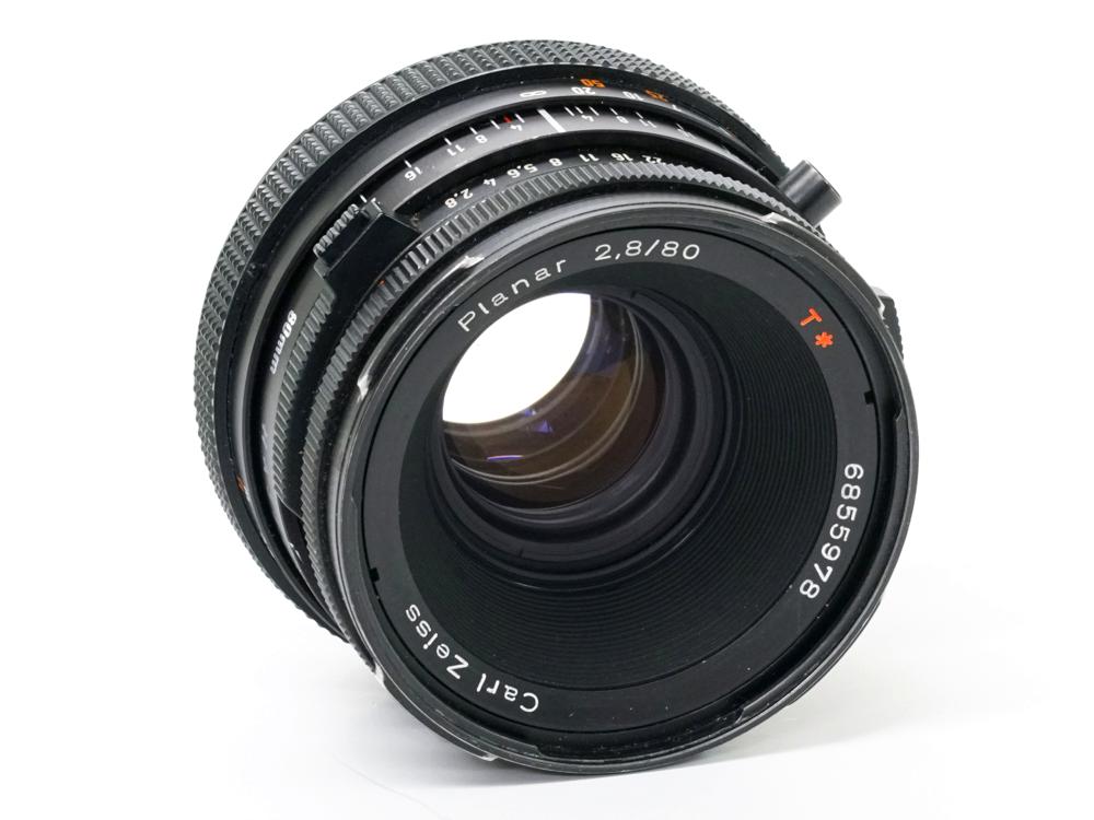  Hasselblad 500C/M black  80/2.8 Planar T* (CFレンズ) A-12マガジン スタンダード焦点板 ネックストラップ付 日本語使用説明書付の画像