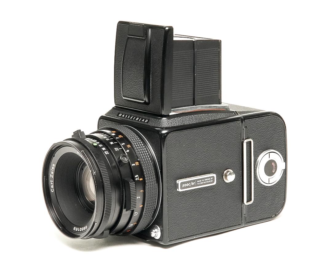  Hasselblad 500C/M black  80/2.8 Planar T* (CFレンズ) A-12マガジン スタンダード焦点板 ネックストラップ付 日本語使用説明書付 の画像