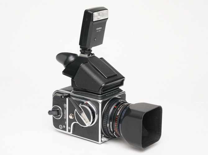 Hassel、プリズムファインダー.PM (45度)　3倍の拡大 360g (202&203&205には使用不加) Phase One digital back&70型マガジン使用に最適 の画像