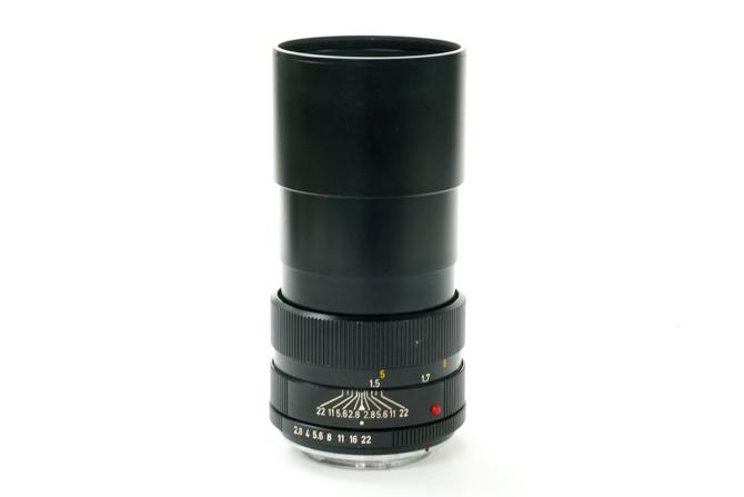 135/2.8 ELMARIT-R (CANADA) ライカR用  フード内臓　前後純正キャップ付 UVaフィルター付(純正)  L#2405972の画像