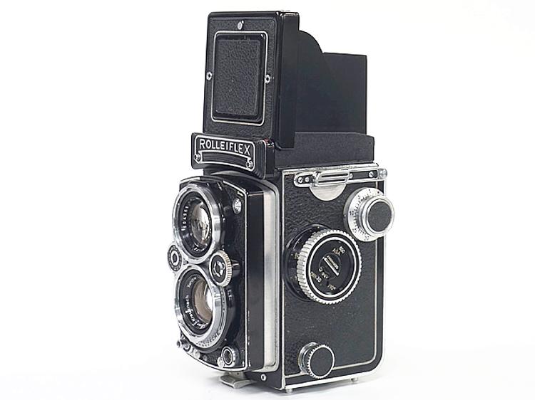 Rolleikin  Rollei 2眼レフ用  35mmフィルムを使用しますアダプターキットです。　ケース付の画像