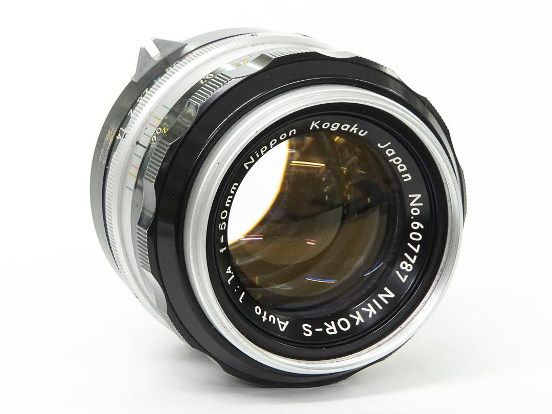 50mm f/1.4  NIKKOR - S Auto UVフィルター, 純正フード, 前後キャップ付の画像