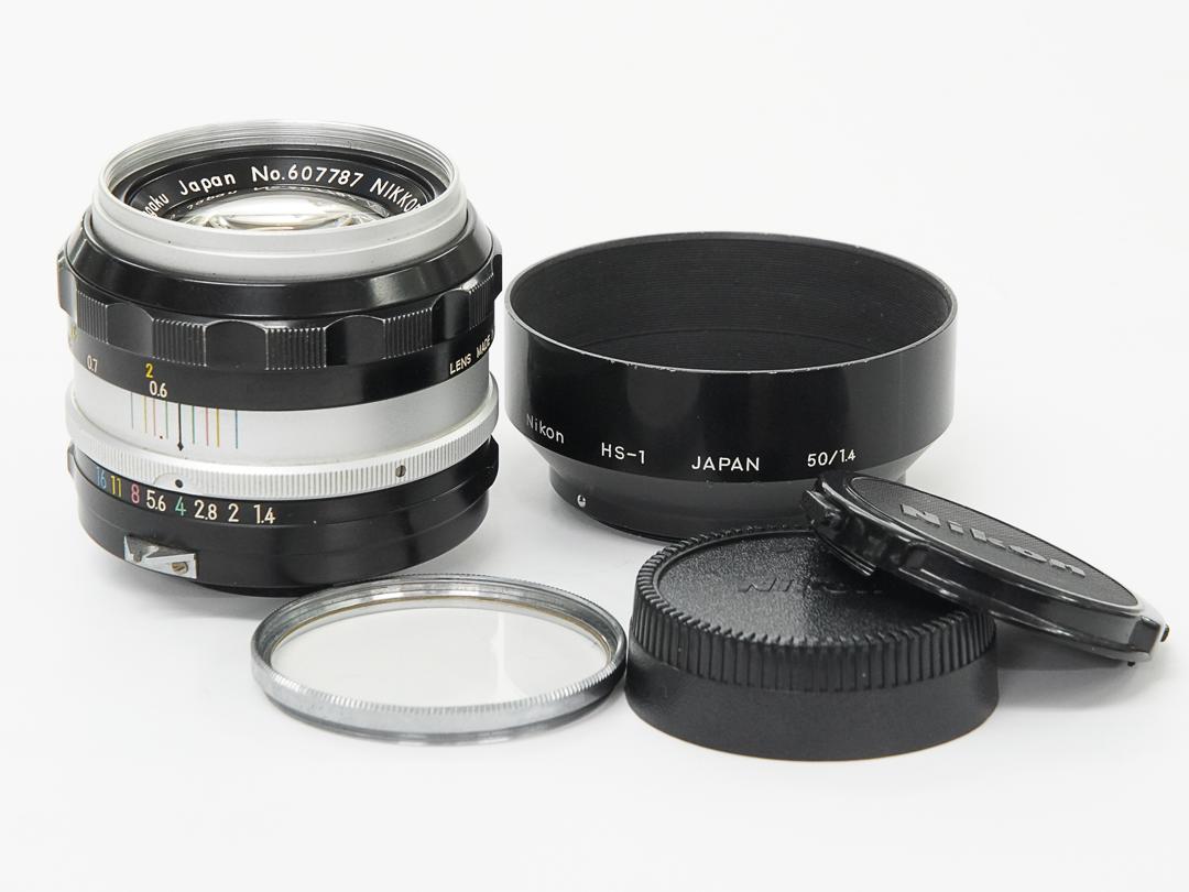 50mm f/1.4  NIKKOR - S Auto UVフィルター, 純正フード, 前後キャップ付の画像
