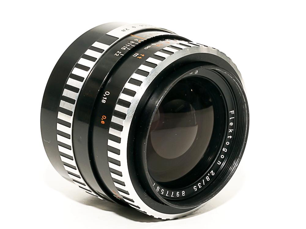 35/2.8 Flektogon (Carl Zeiss Jena)   自動絞り　プレビューレバー有り 前後キャップ付　ゼブラタイプ  最短撮影距離 18cmの画像